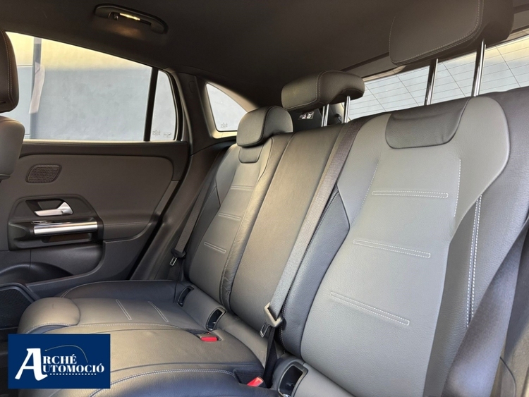 Mercedes-Benz Clase GLA GLA 200 d (247.712) foto 10